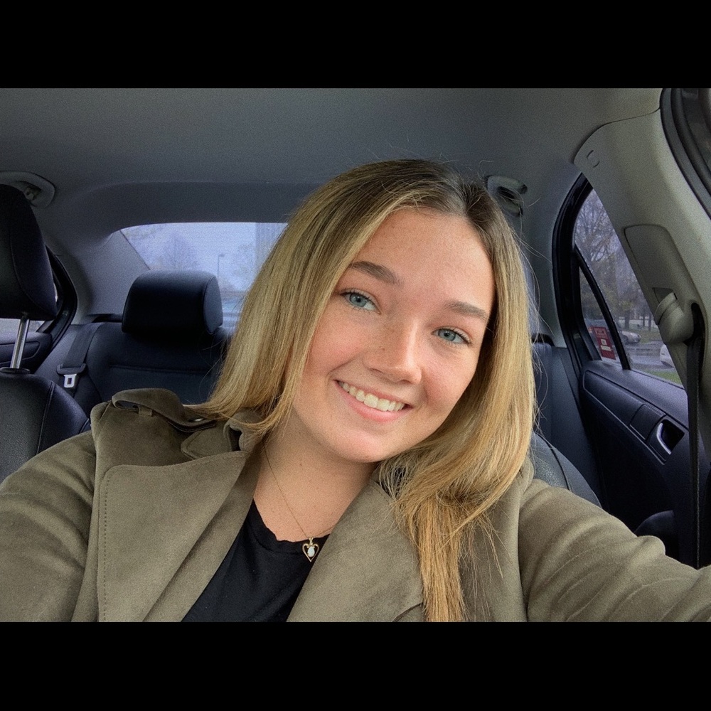 Meet your Posher, Nicole